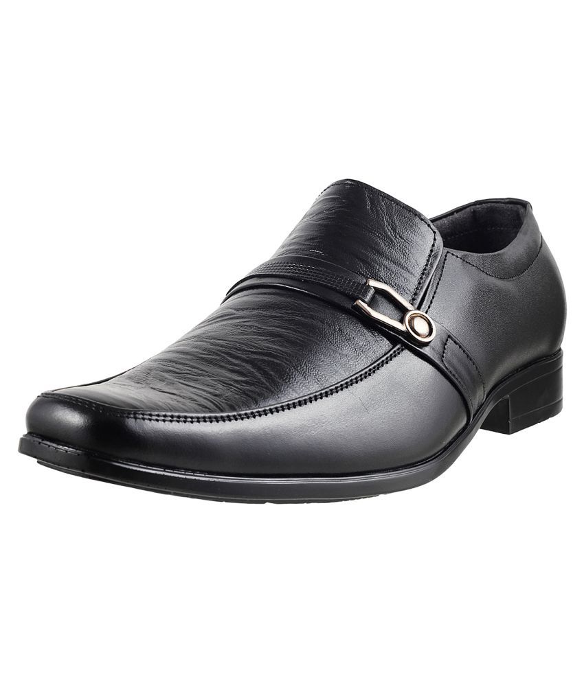     			Metro Office Genuine Leather Black Formal Shoes
