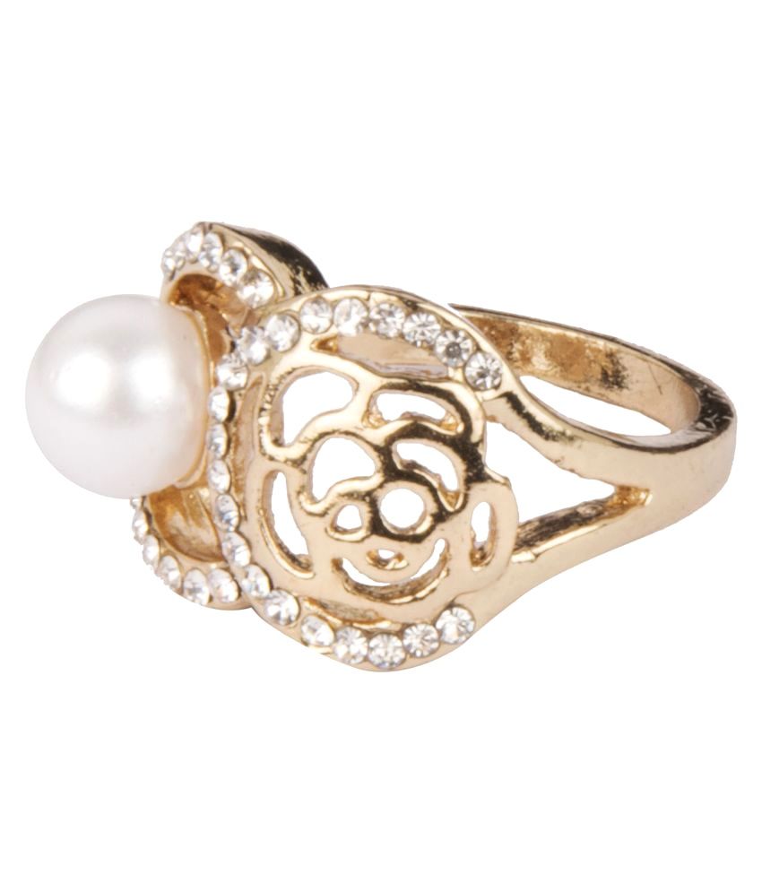 Diva Walk Golden Alloy Ring: Buy Diva Walk Golden Alloy Ring Online in ...