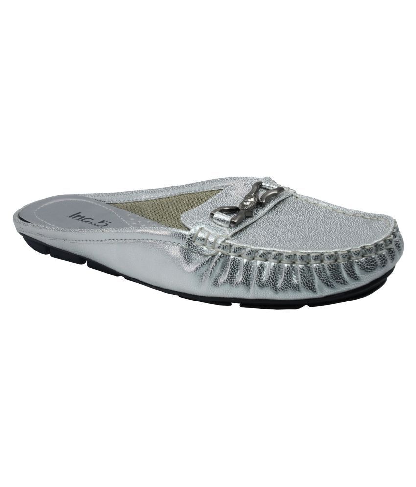 silver flats 9.5
