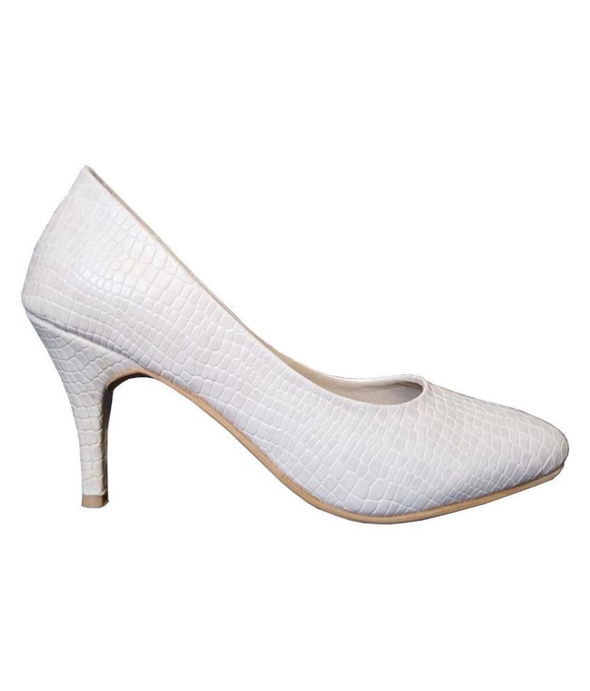 white kitten heels new look