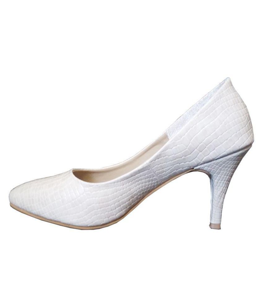 khloe flat mule