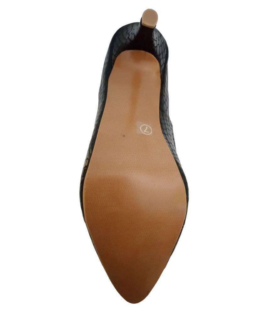black kitten heel shoes size 4