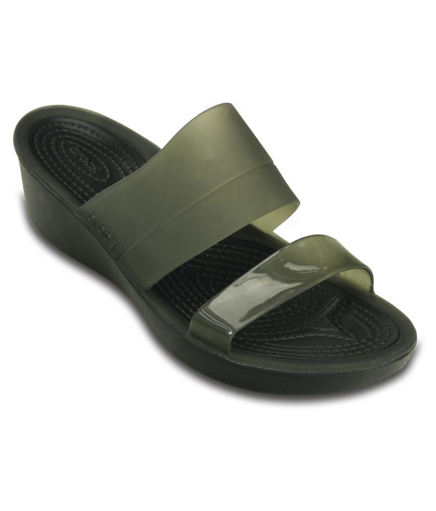 pump crocs