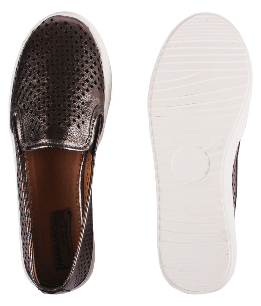 archies shoes near me