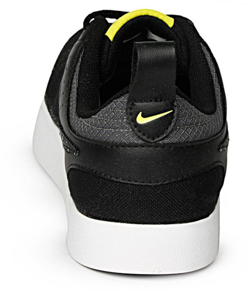 nike black sneakers amazon