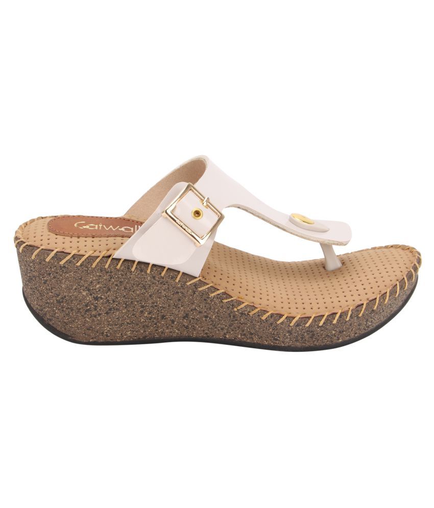 catwalk beige sandals