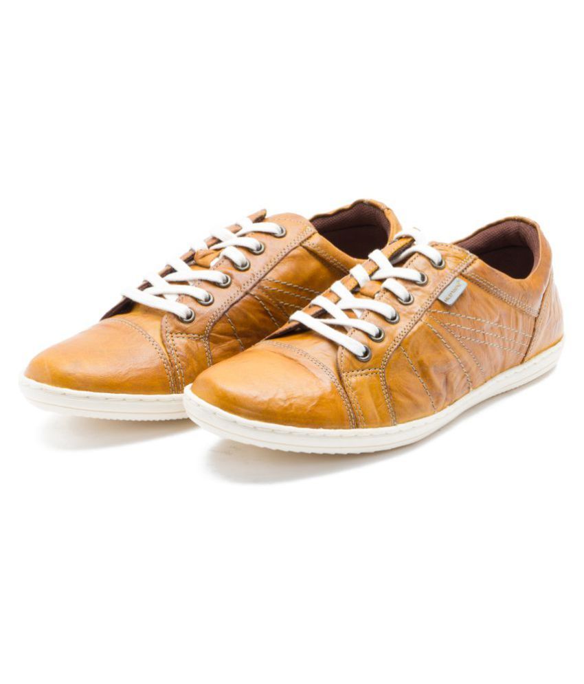red tape men tan sneakers