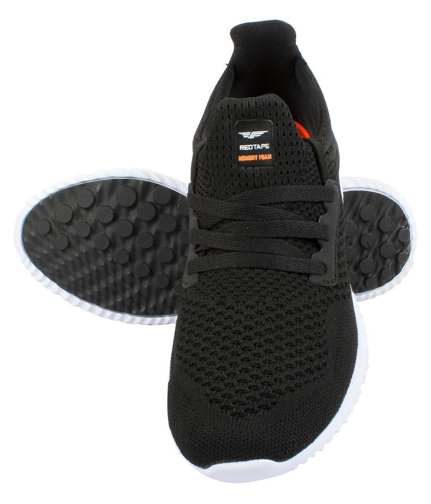 red tape black sports shoes