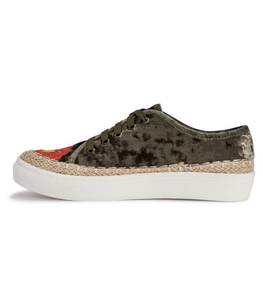 truffle collection solid casual shoes