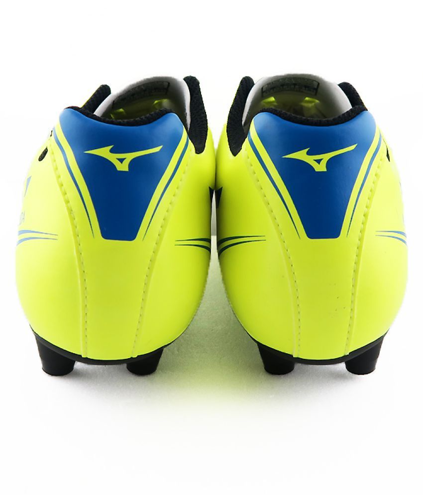 mizuno yellow shoes