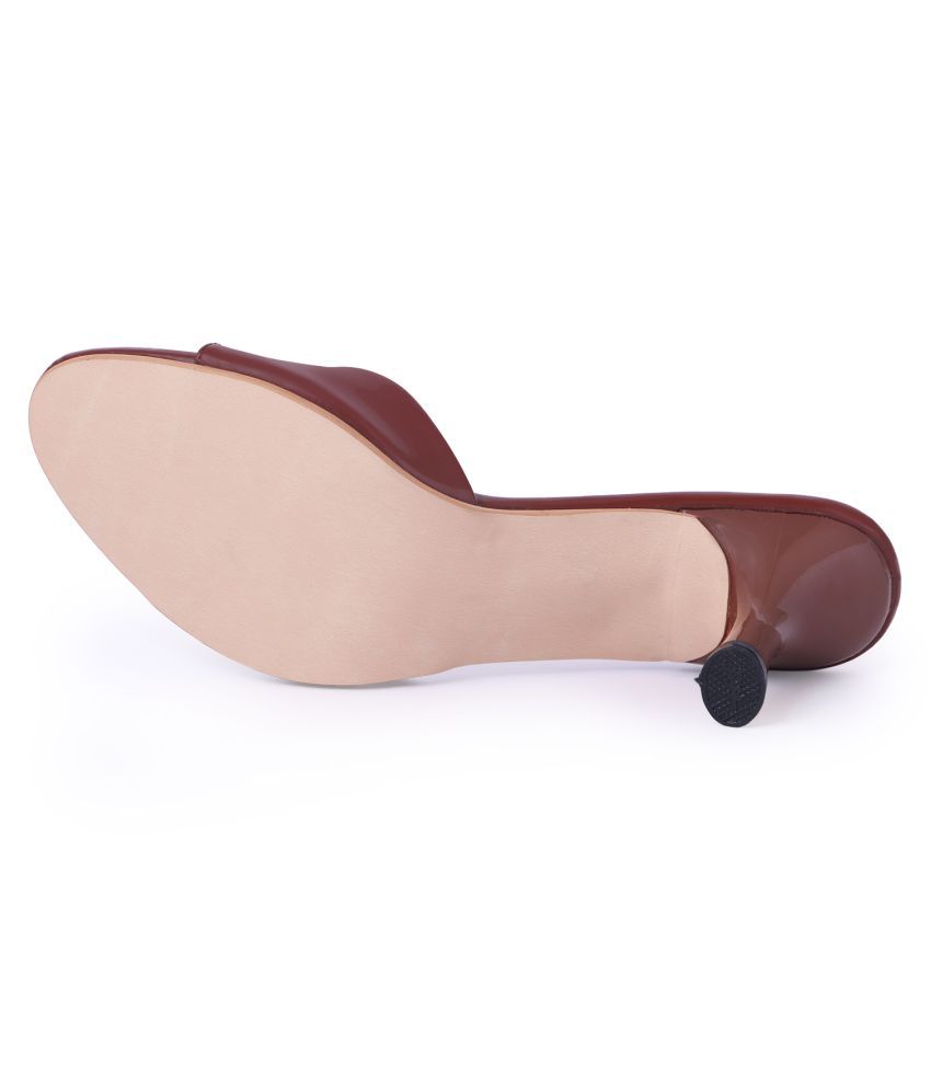 Zahs Line Brown Kitten Heels Price in India Buy Zahs Line Brown Kitten