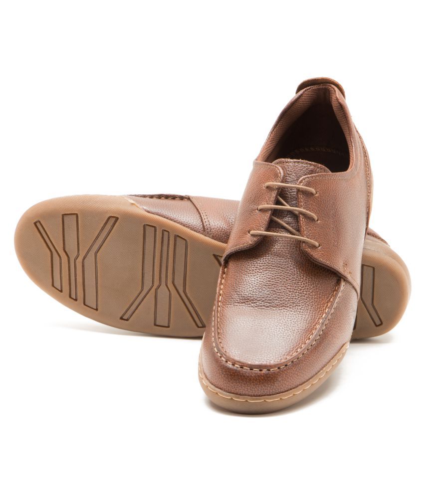 red tape tan shoes