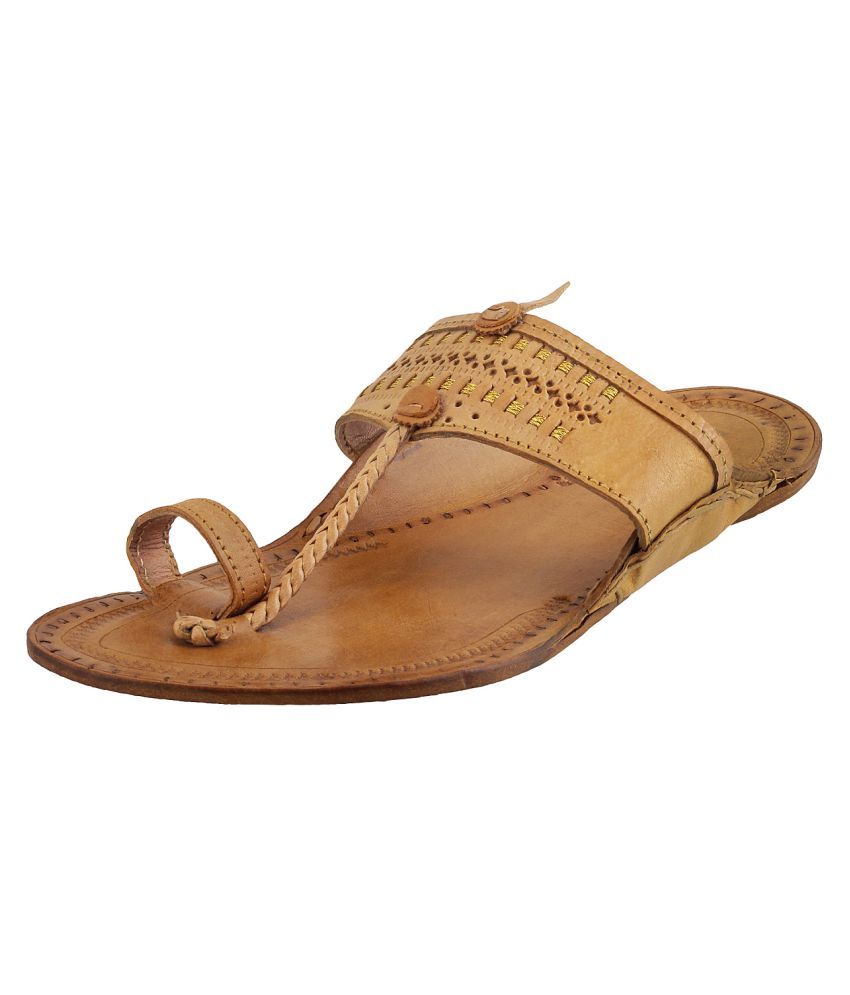 mochi kolhapuri chappal