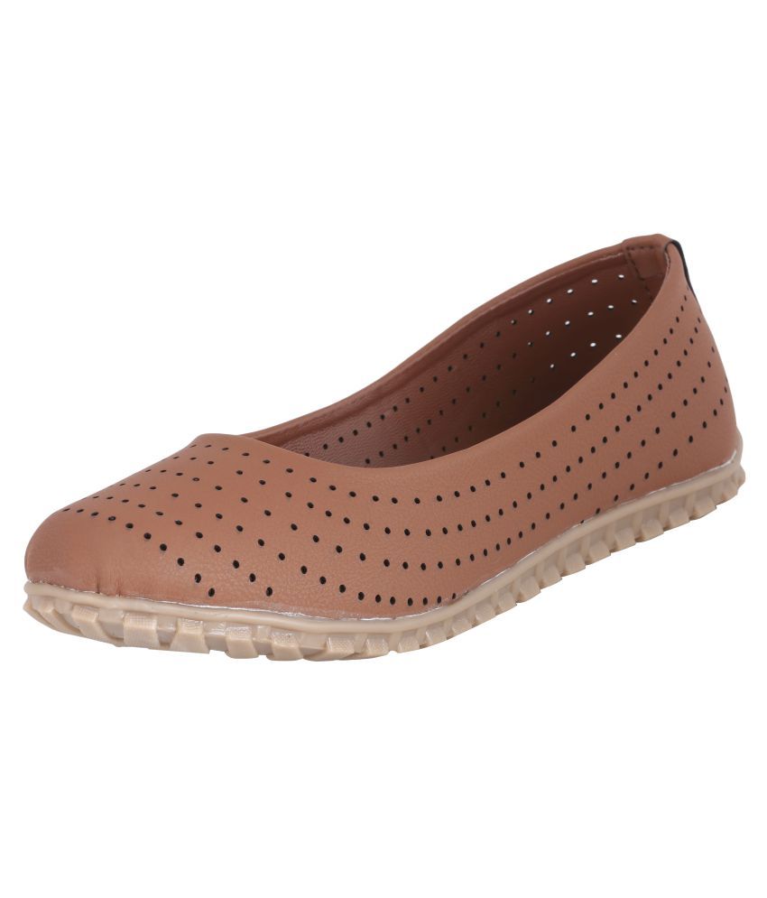 tan leather ballerinas