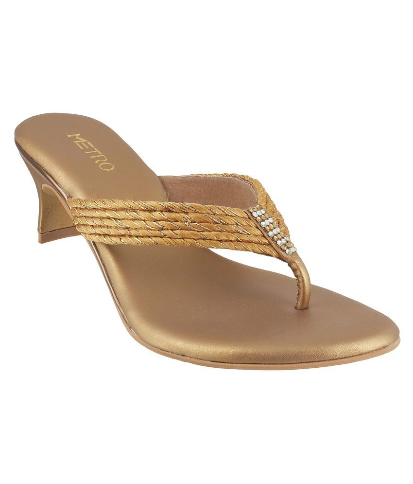 metro kitten heels
