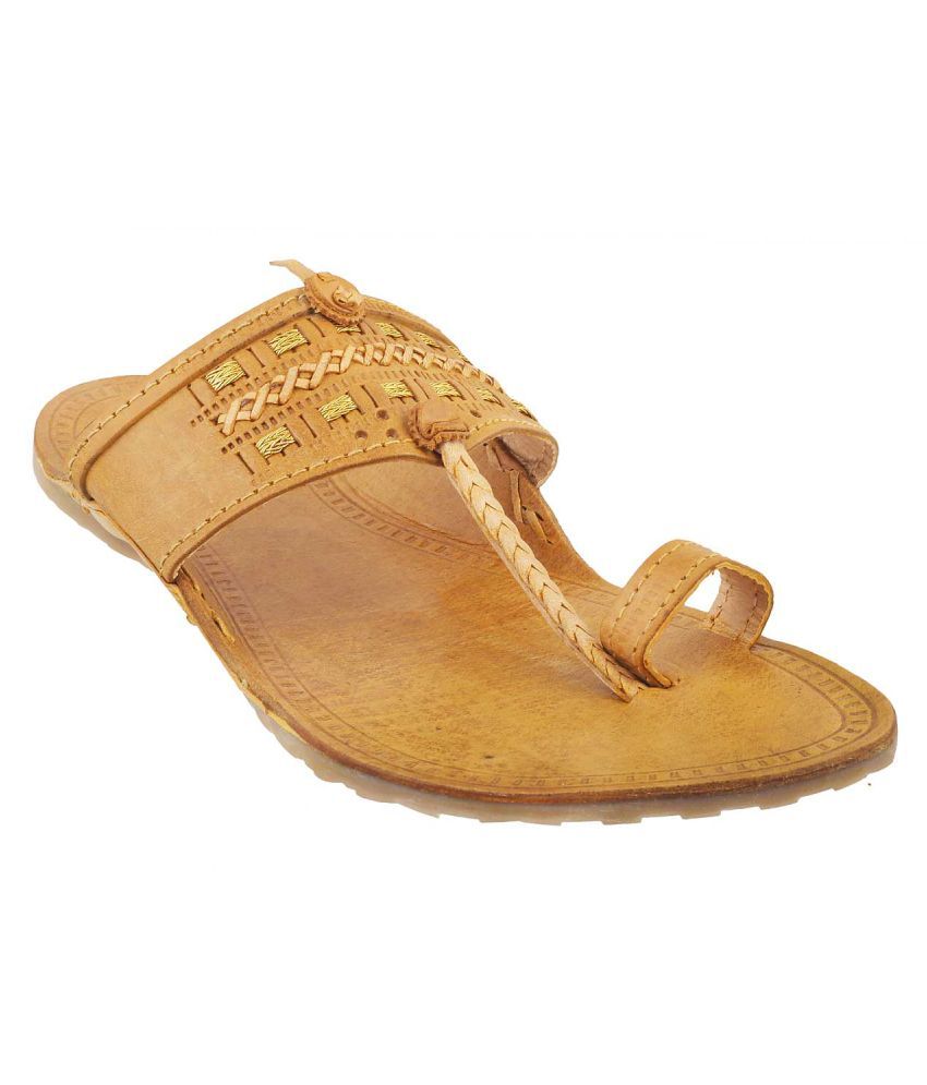 mochi kolhapuri chappal