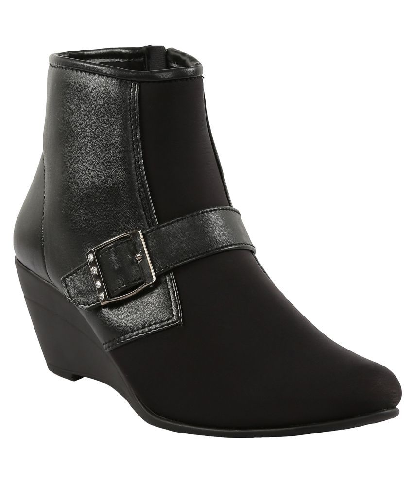 black ankle length shoes