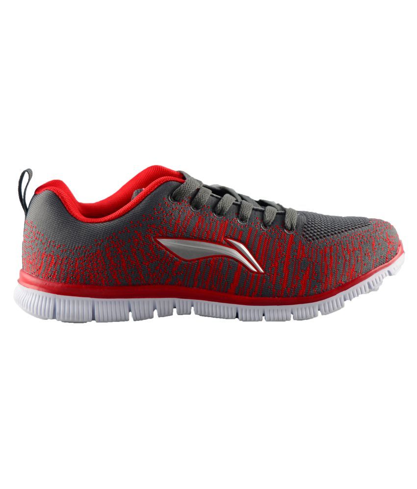 cross tracker shoes