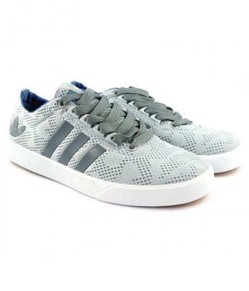 running shoes snapdeal