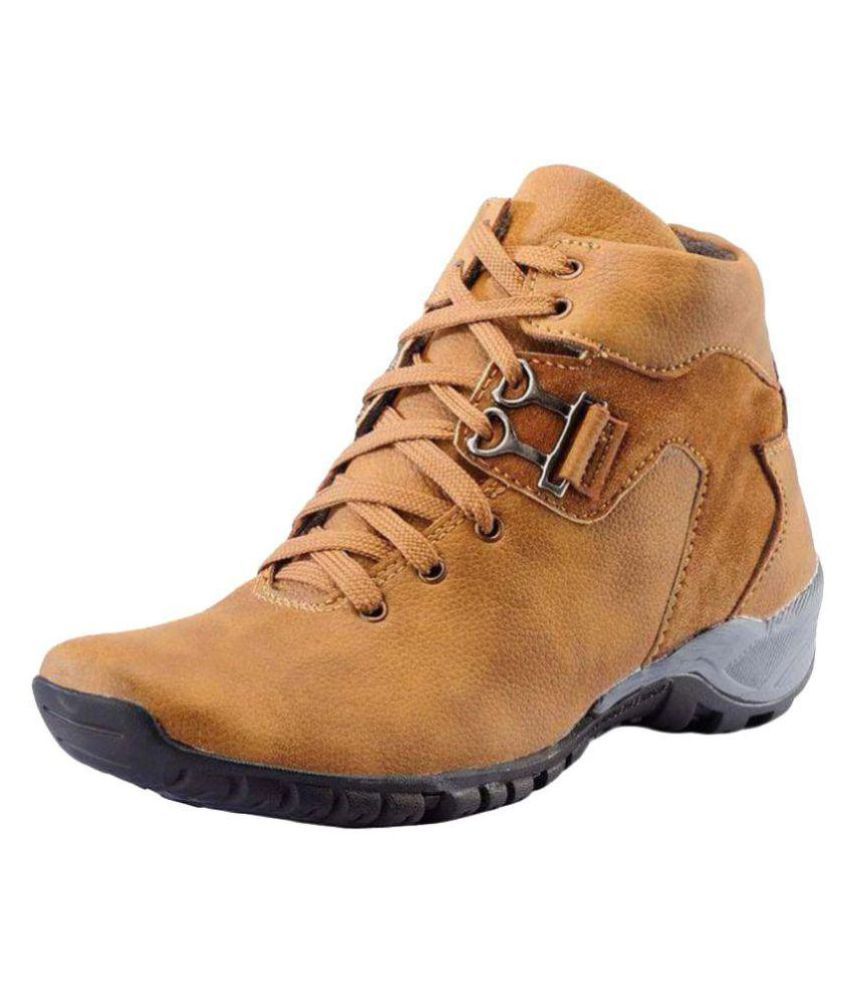 tan walking boots mens