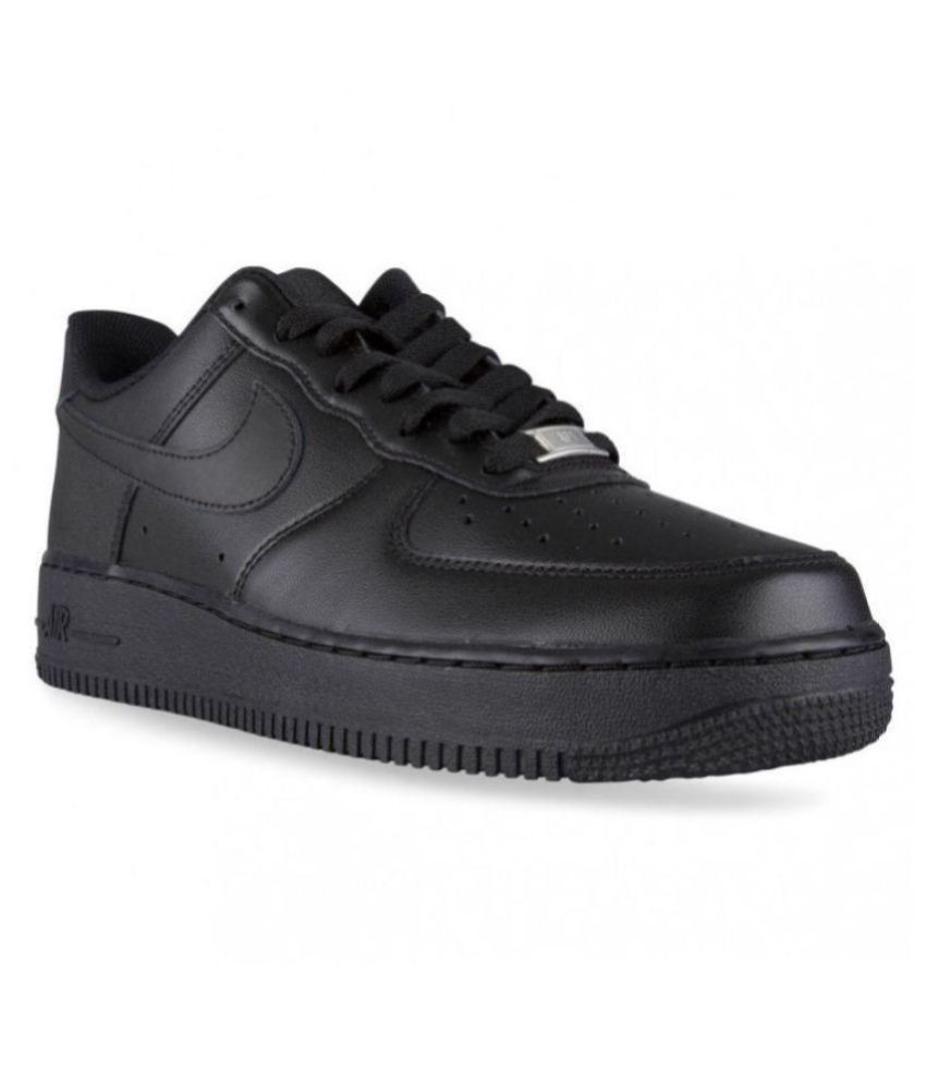 Nike Black Sneakers