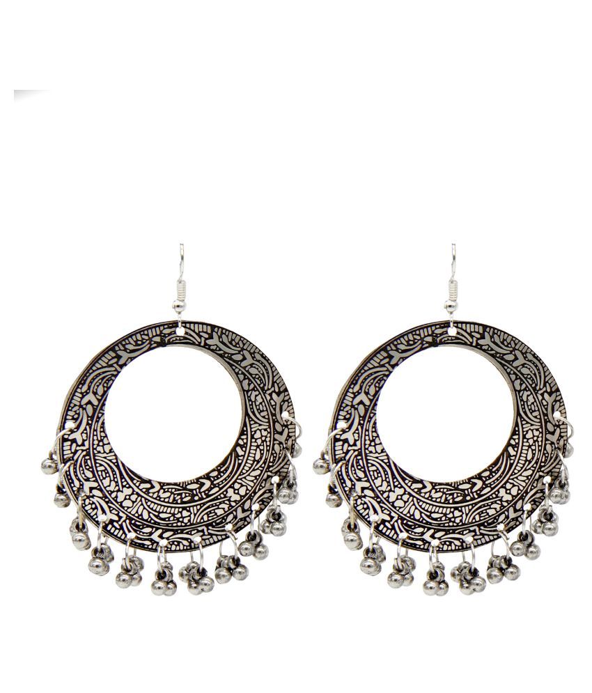 round shape earrings silver