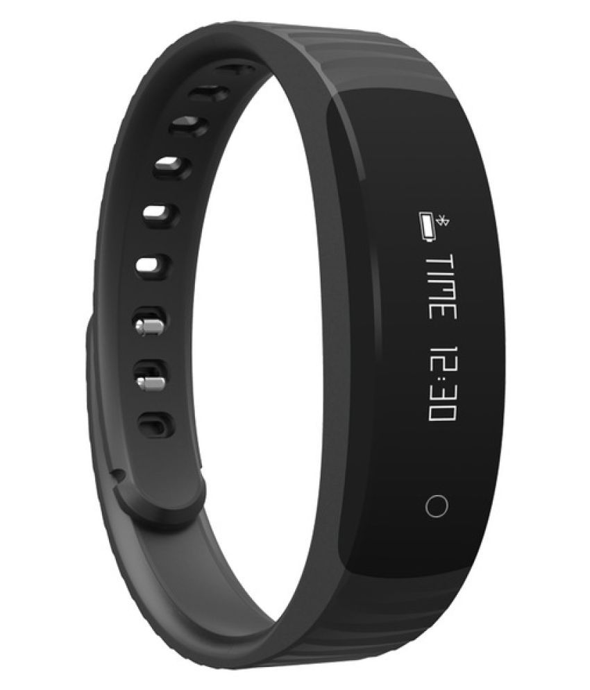 fitness band under 700