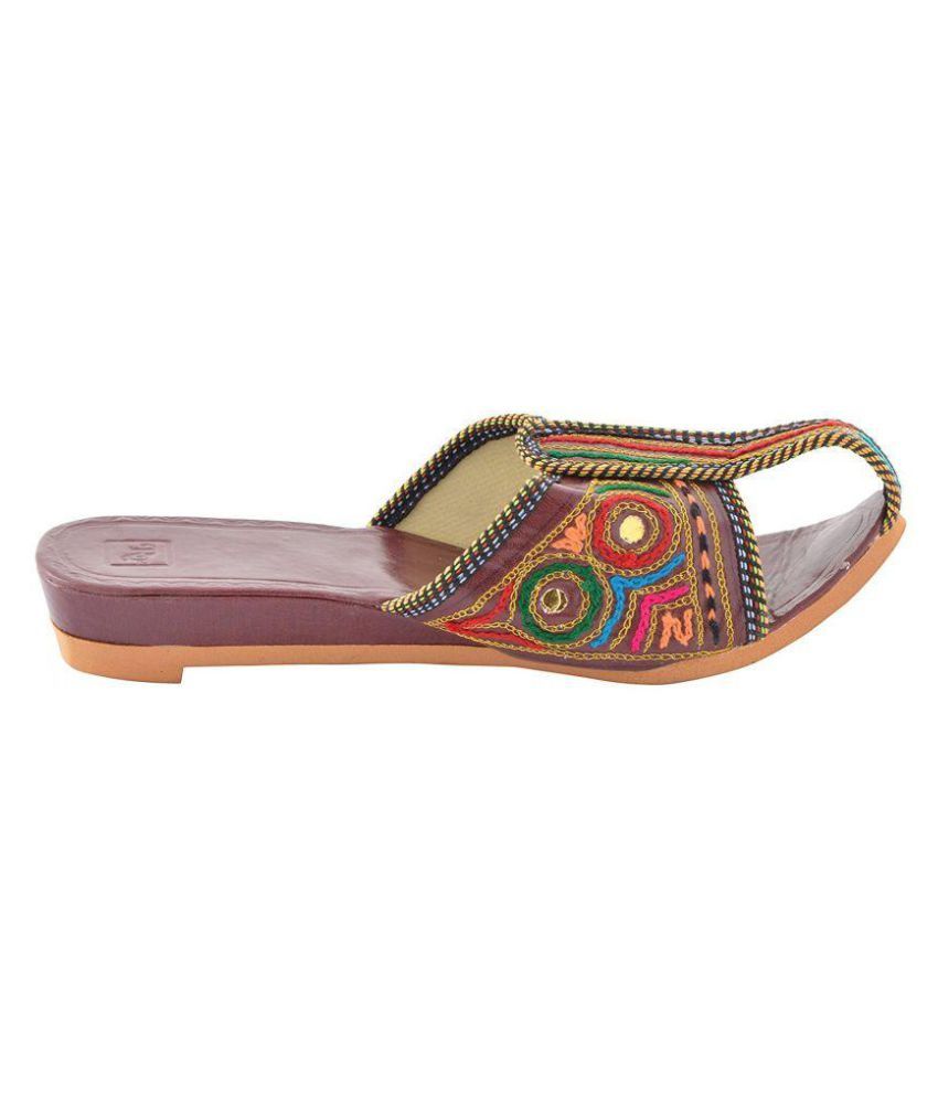 ethnic footwear for women's