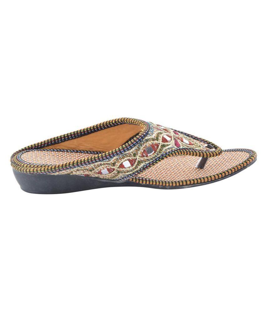 ethnic footwear for women's