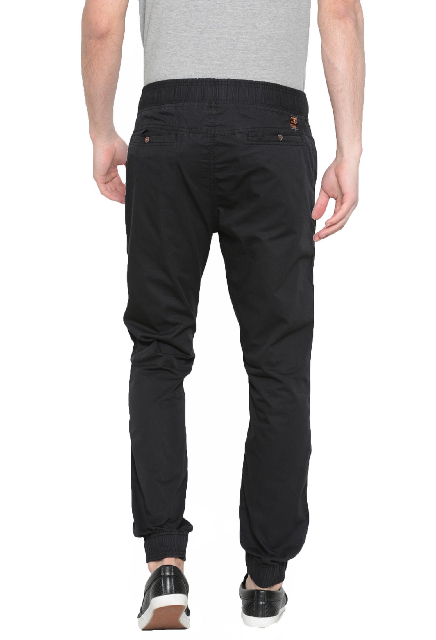 black joggers slim