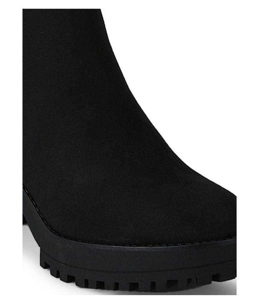 truffle collection hardware detail chelsea boots in black