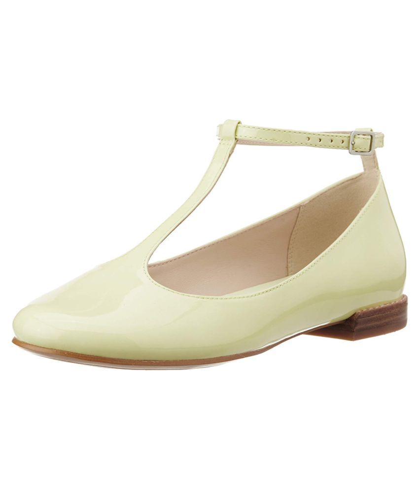 clarks yellow flats