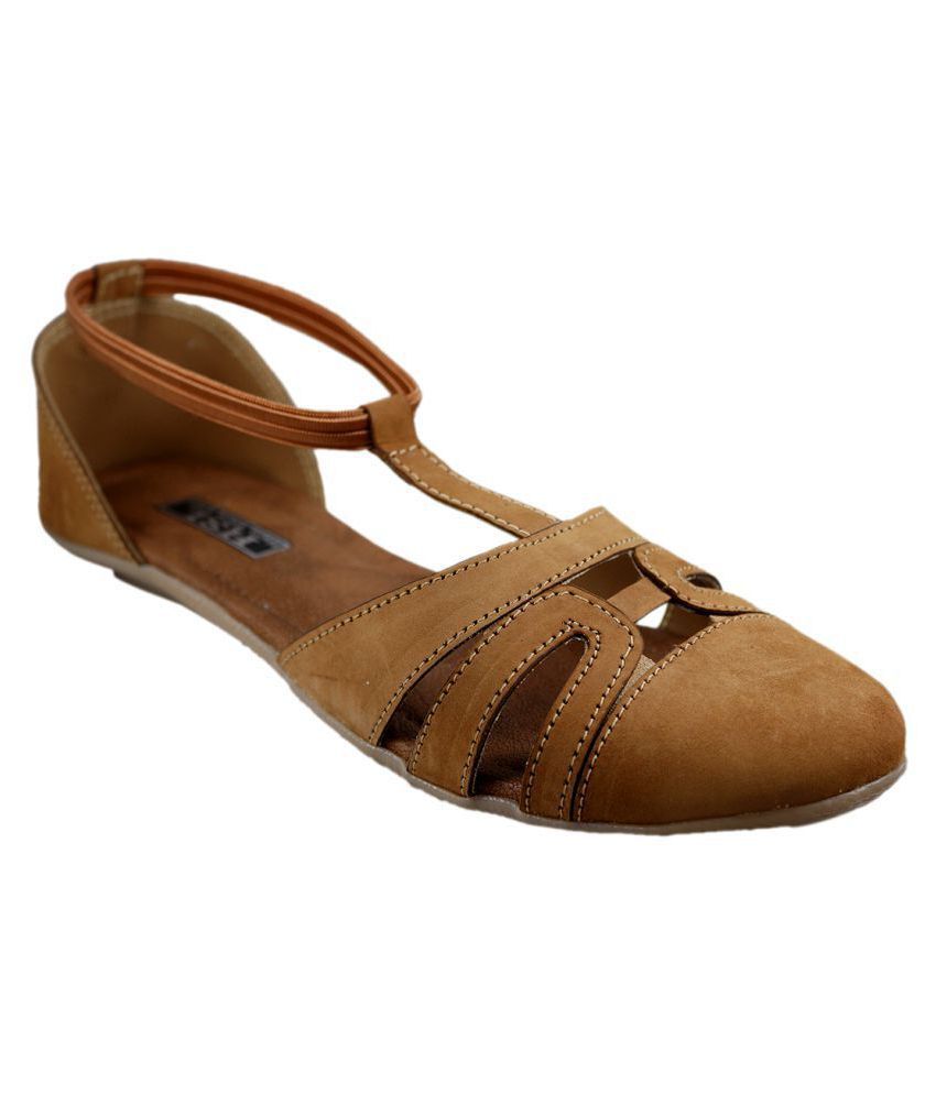 HEROSHOELINE Brown Flats Price in India Buy HEROSHOELINE Brown Flats