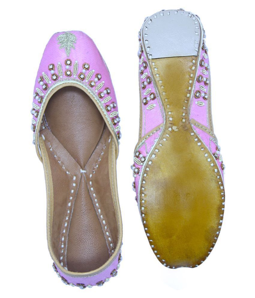 ethnic footwear for women's