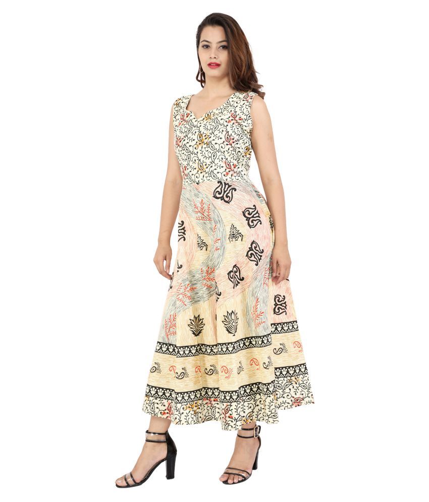 white cotton gown