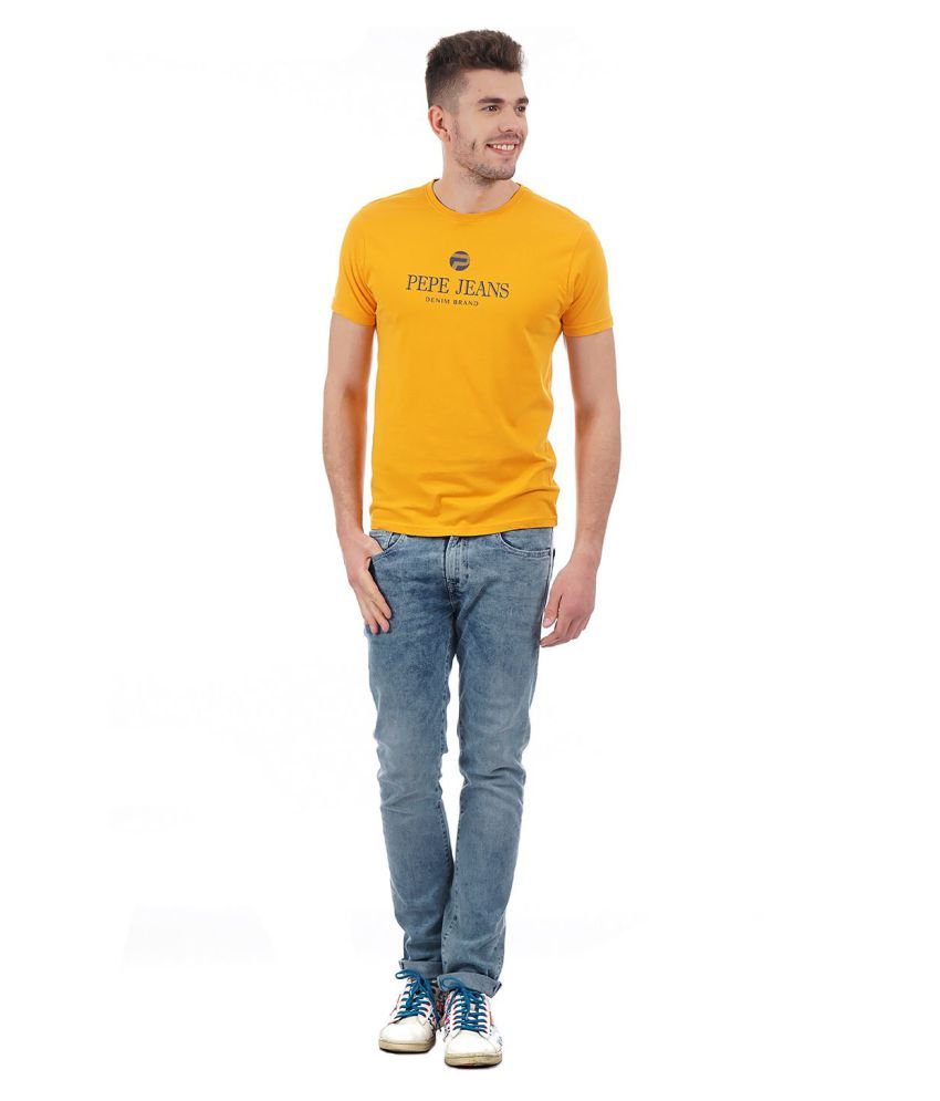 jeans with orange shirt