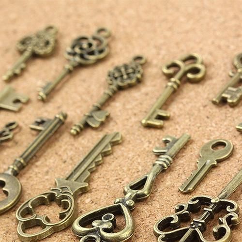 13pcs Antique Old Look Bronze Keys Vintage Diy Pendant Metal