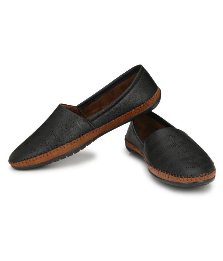 LEE INDIAN Black Loafers - Buy LEE INDIAN Black Loafers Online at Best ...