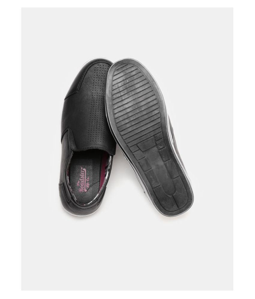 roadster shoes snapdeal