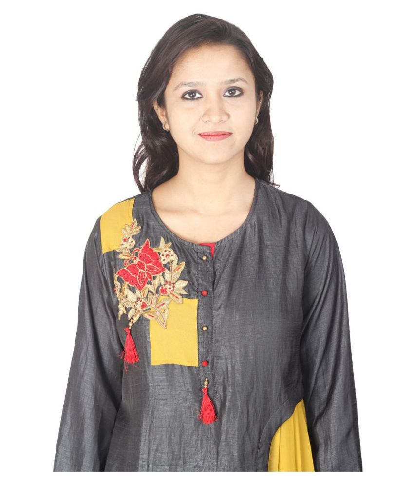 asymmetrical hemline kurti
