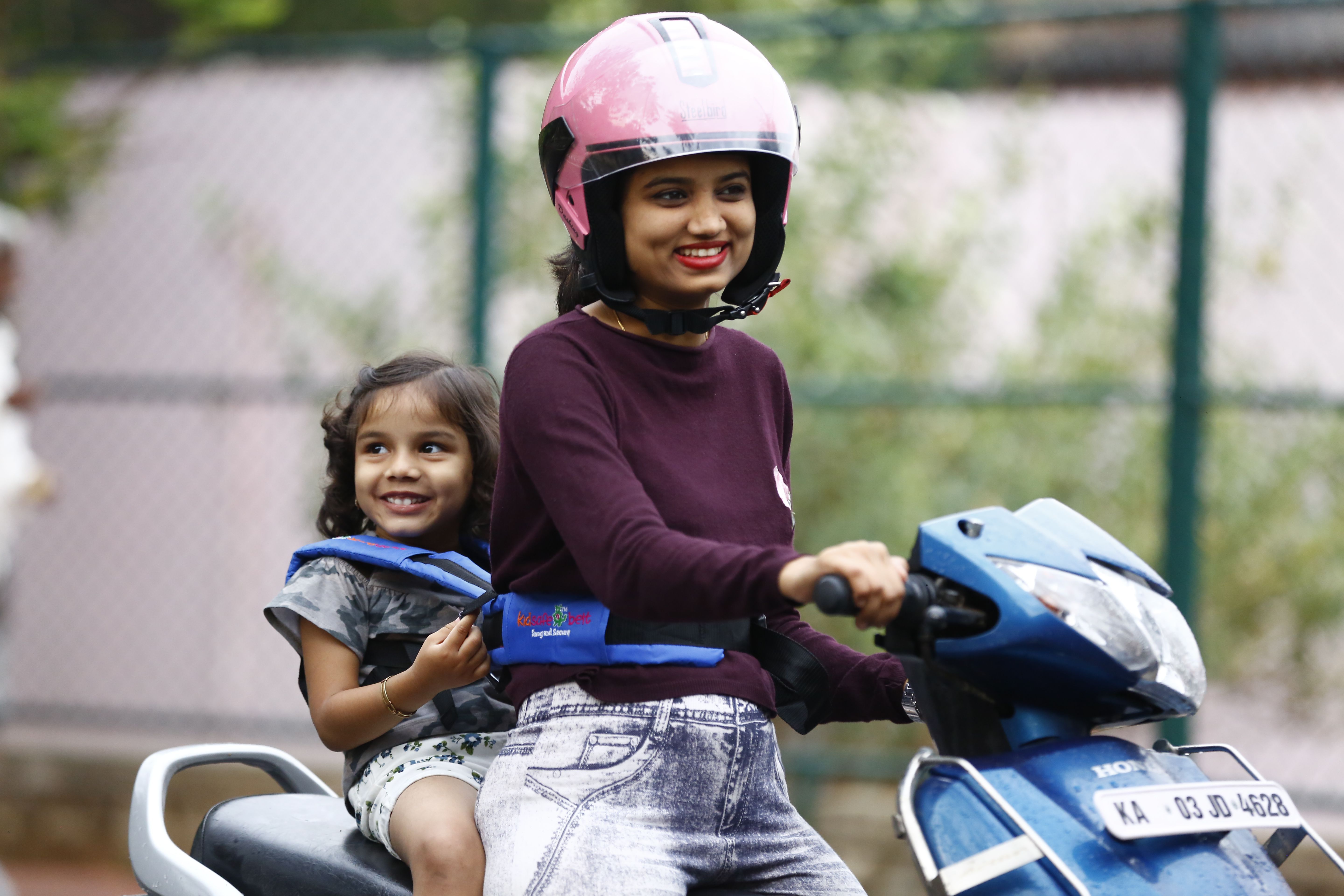 Kidsafe Blue Kids Safety belt (2 wheeler/Car) ( pcs ) Buy Kidsafe Blue