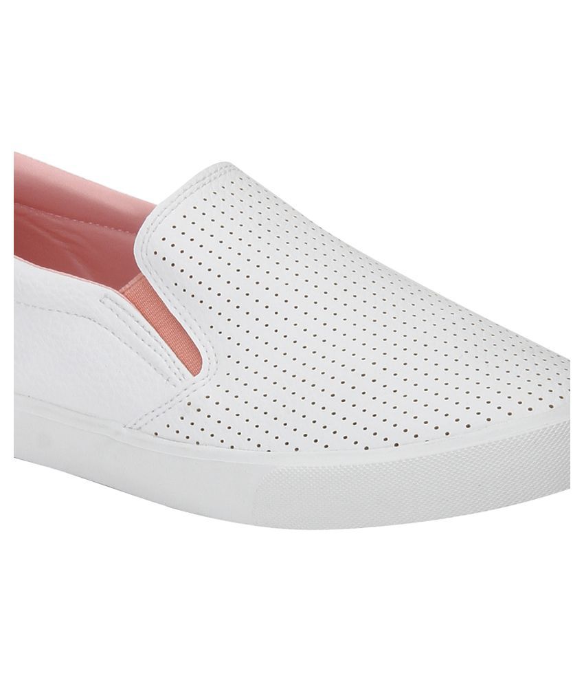 Red Tape White Casual Shoes Price in India- Buy Red Tape White Casual ...