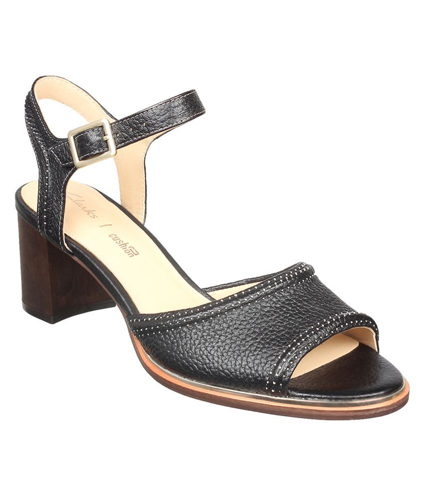 casual flats by clarks