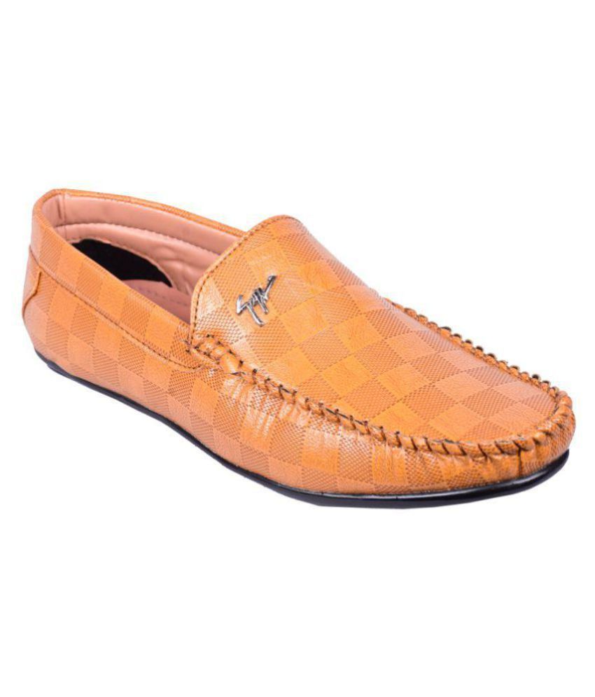 bucik beige loafers