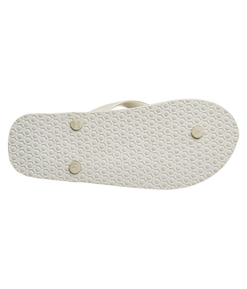 Levi's Men White Thong Flip Flop Price in India- Buy Levi's Men White ...