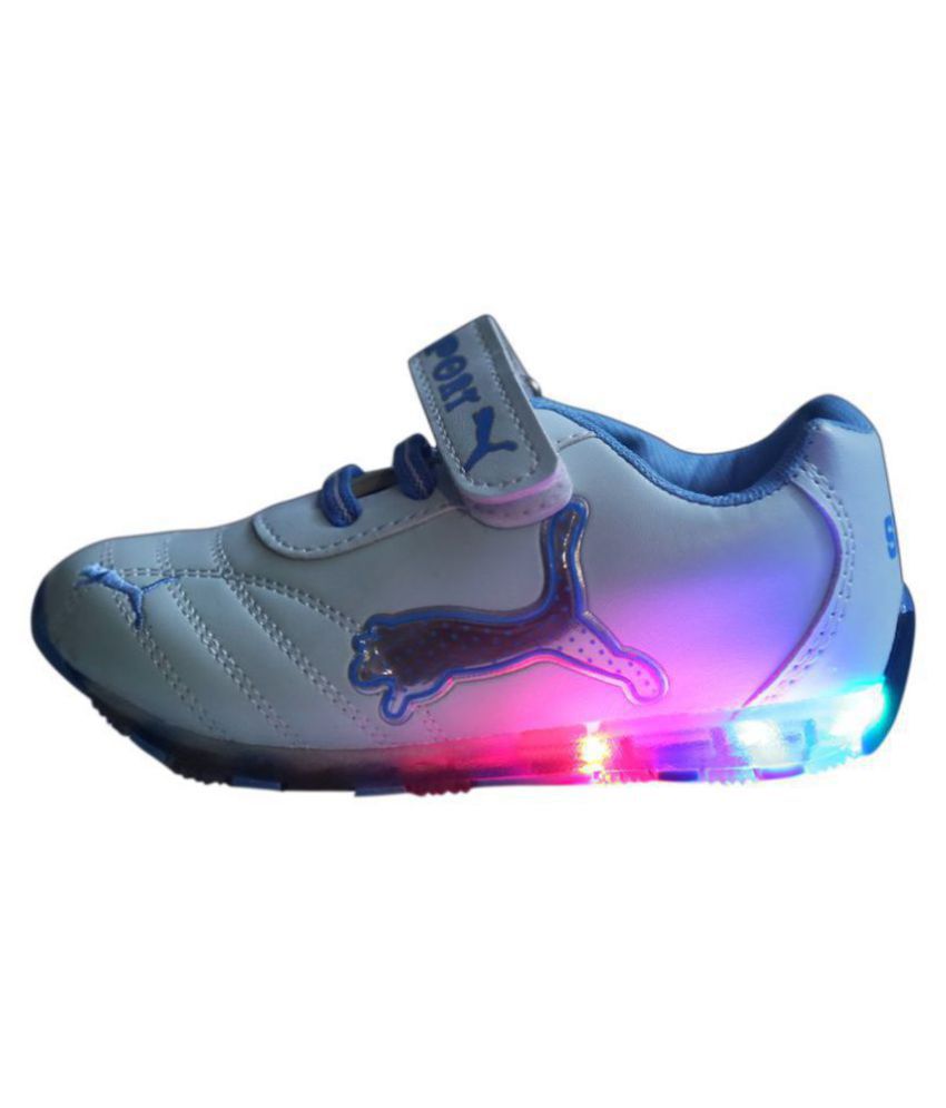 boys light shoe