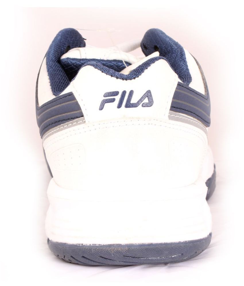 white tennis shoes fila