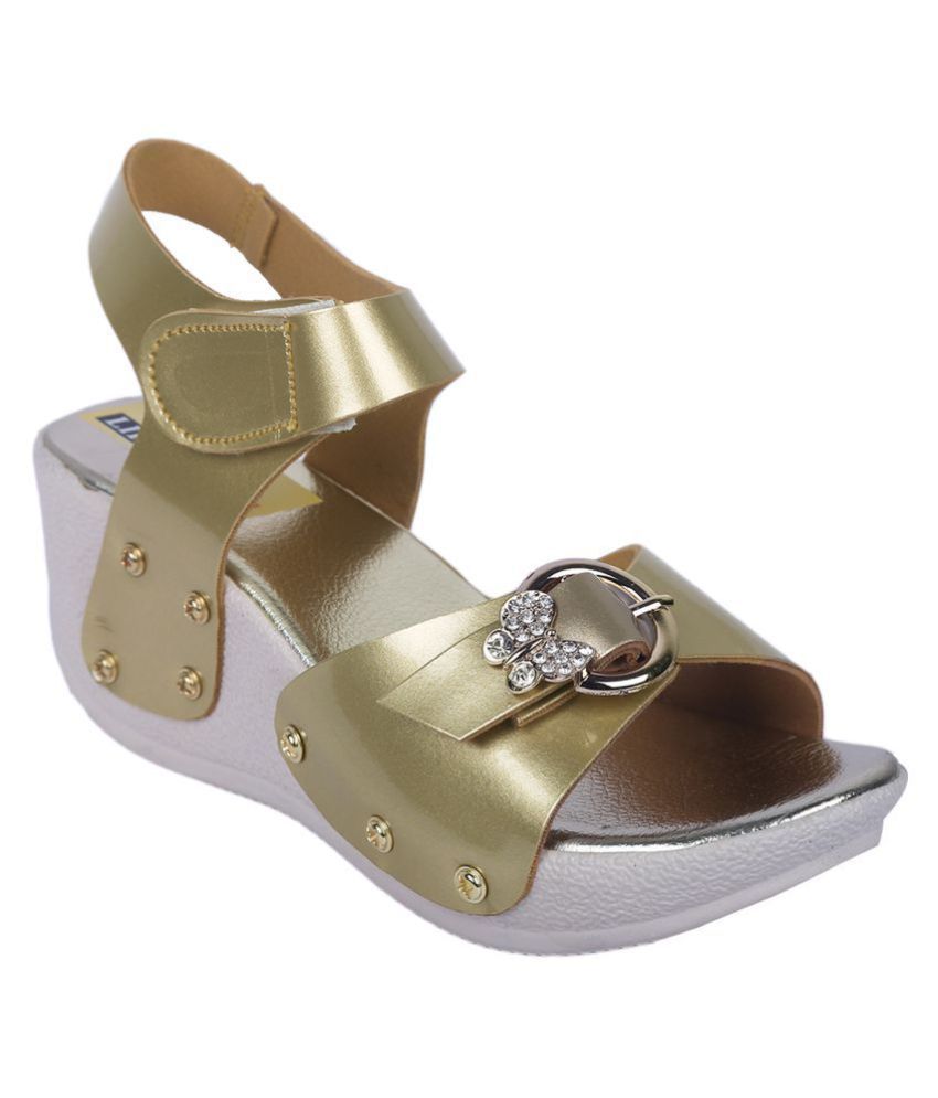 sandal heels girl