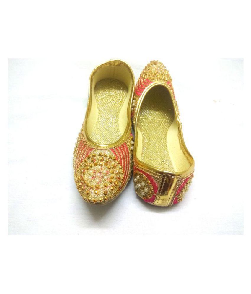 ethnic footwear for women's