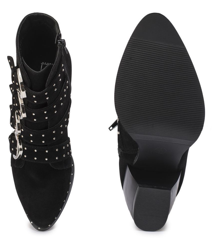 truffle collection hardware detail chelsea boots in black
